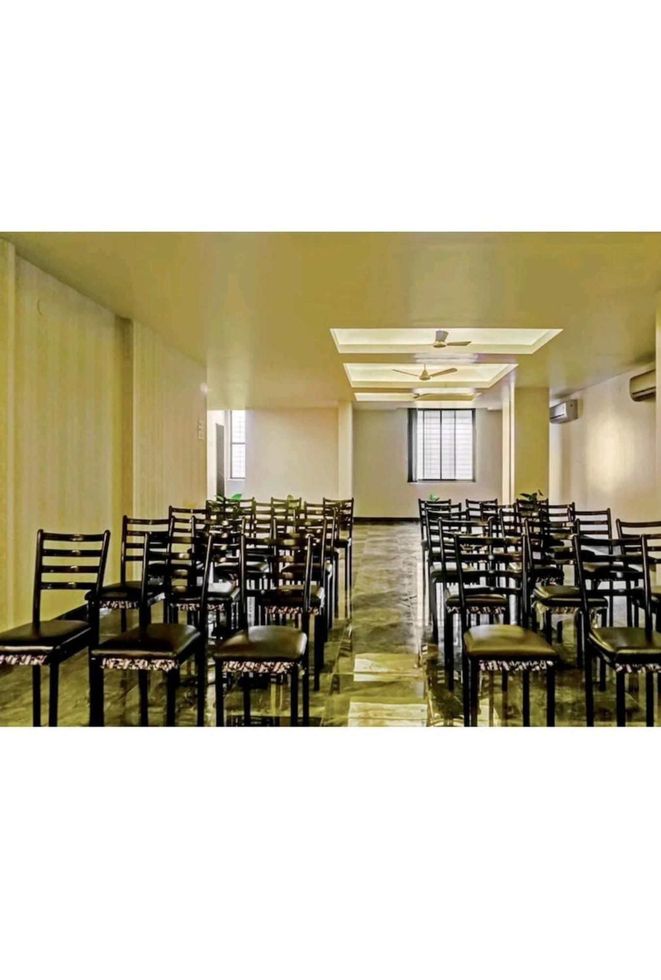Hotel Sagar Inn Hadapsar Rooms Banquet Restaurant & Bar Phursungi Buitenkant foto